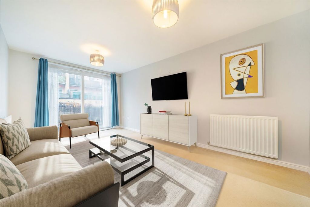 Property photo 2 of 7