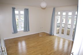 Property photo 2 of 11 Living Room