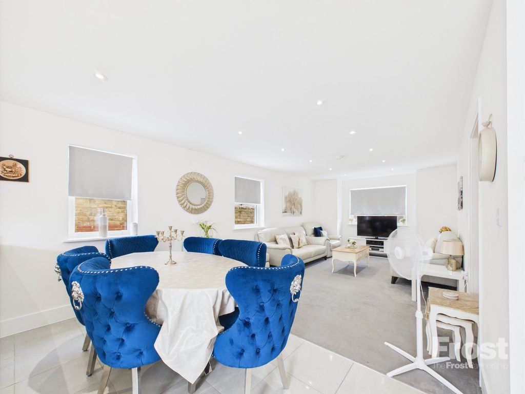 Property photo 2 of 18 Picture No. 51