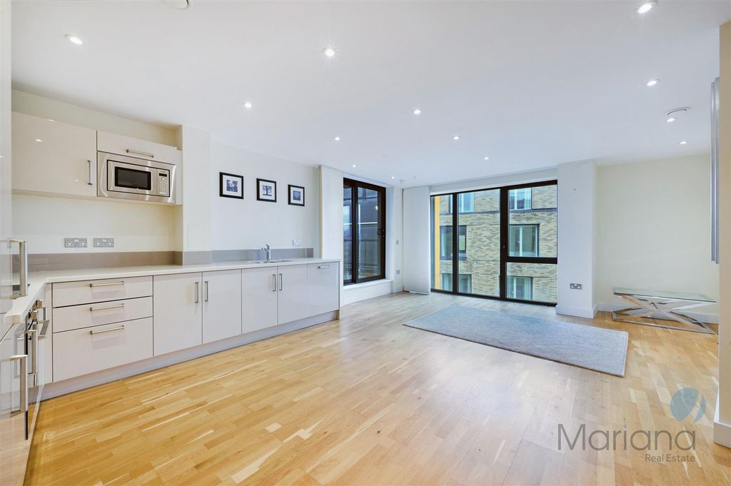 Property photo 1 of 16 Reception Room