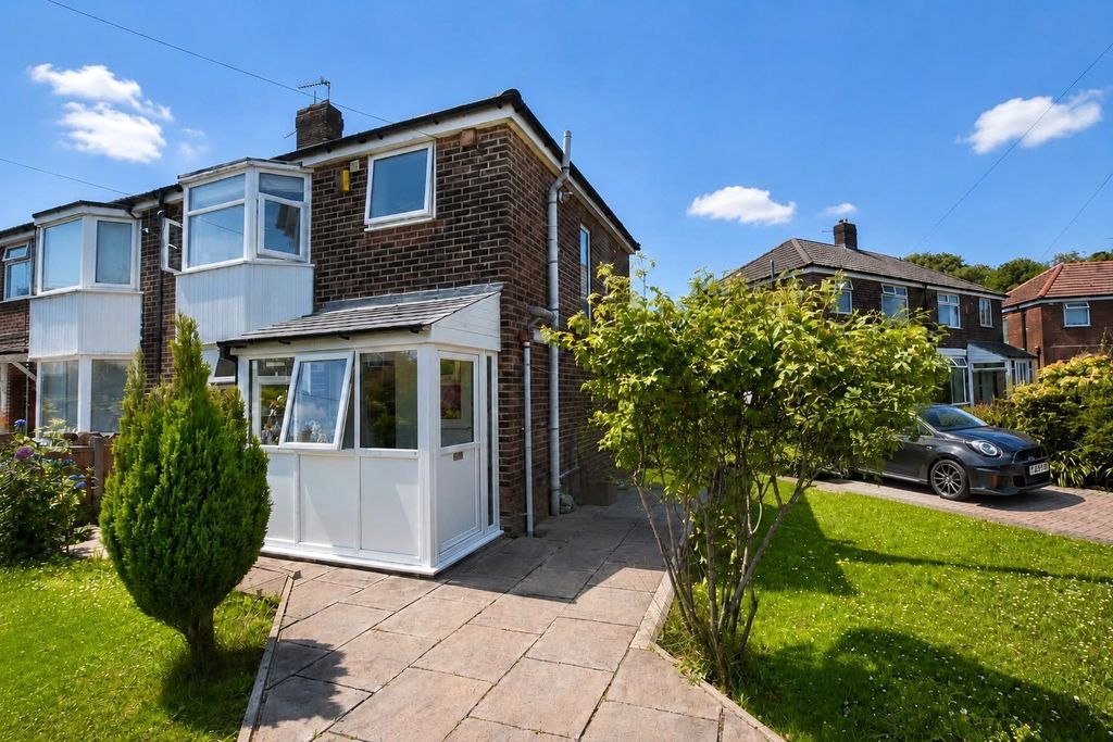 Property photo 1 of 11 External