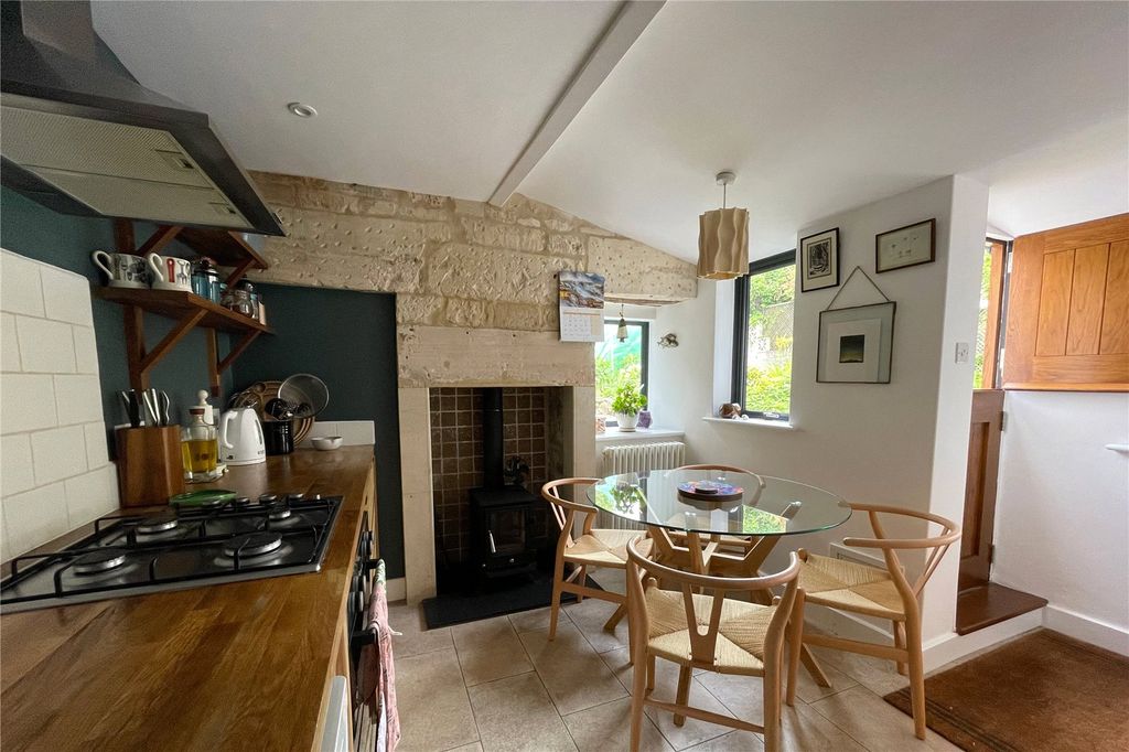 Property photo 2 of 12 Kitchen