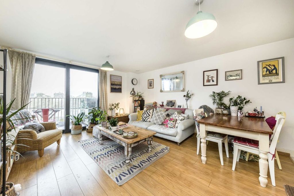 Property photo 2 of 6