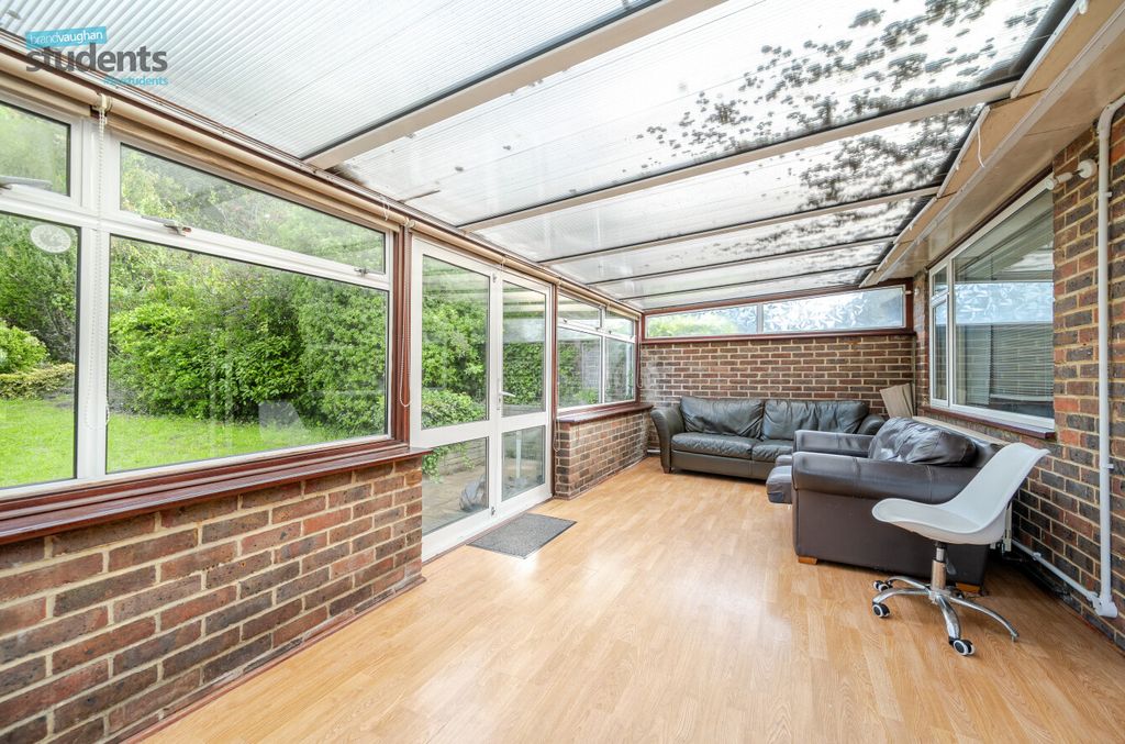 Property photo 3 of 9 1Ff5Fe84-1Ec5-4F2...