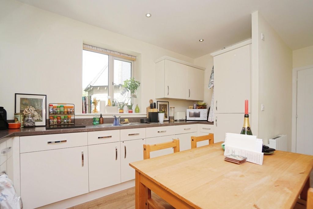 Property photo 3 of 15 Kitchen