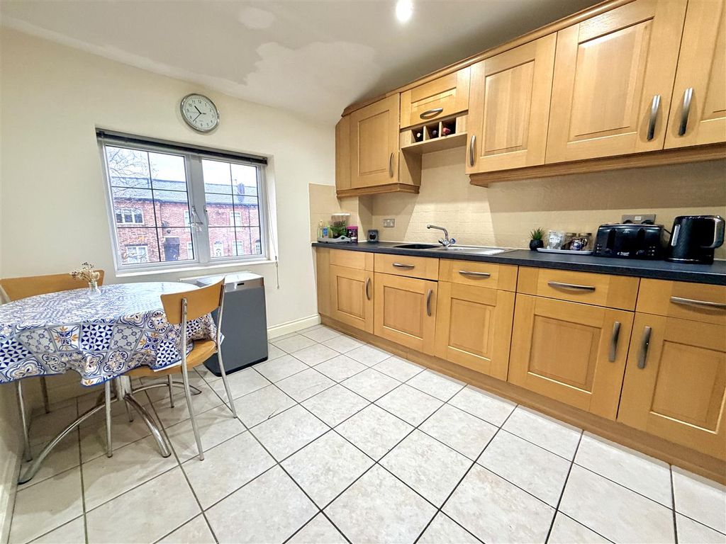 Property photo 3 of 24 Kitchen