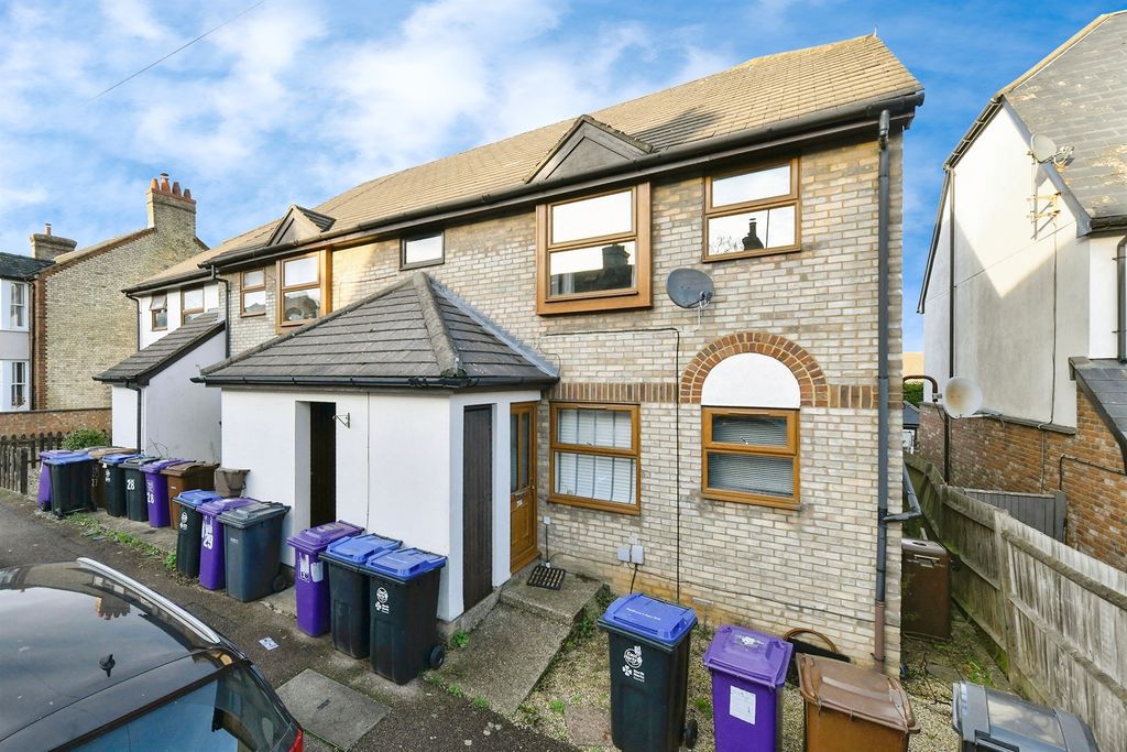 Property photo 1 of 20