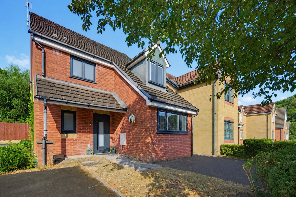 Property photo 1 of 42