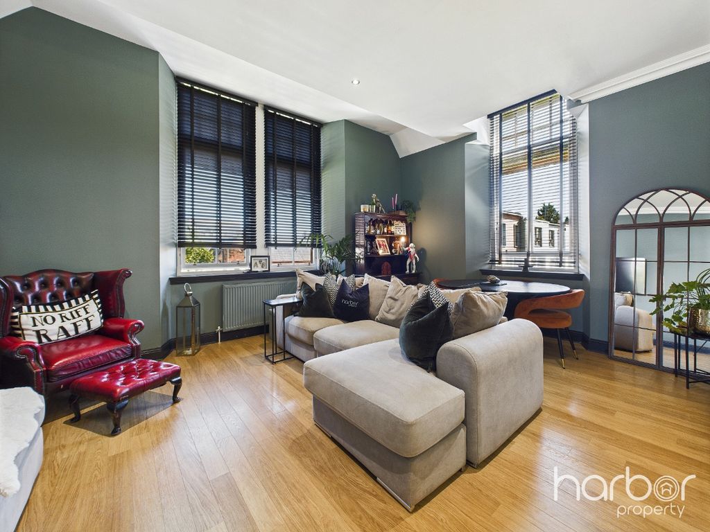 Property photo 2 of 26 4379256
