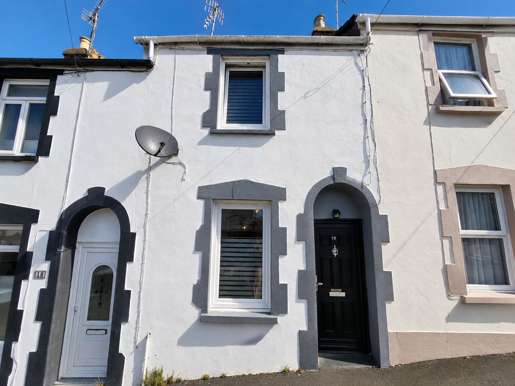 Property photo 1 of 12