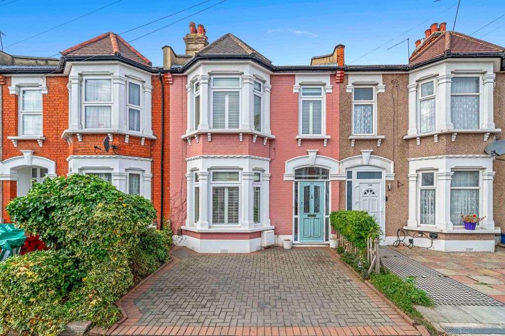 Property photo 1 of 12