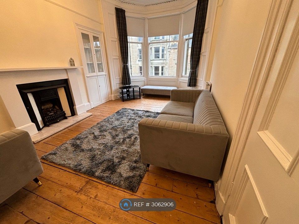 Property photo 1 of 12 Lounge South Facing