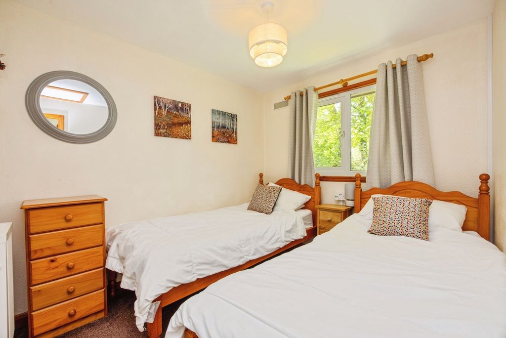 Property photo 3 of 20 Pbox-Img.Jpg