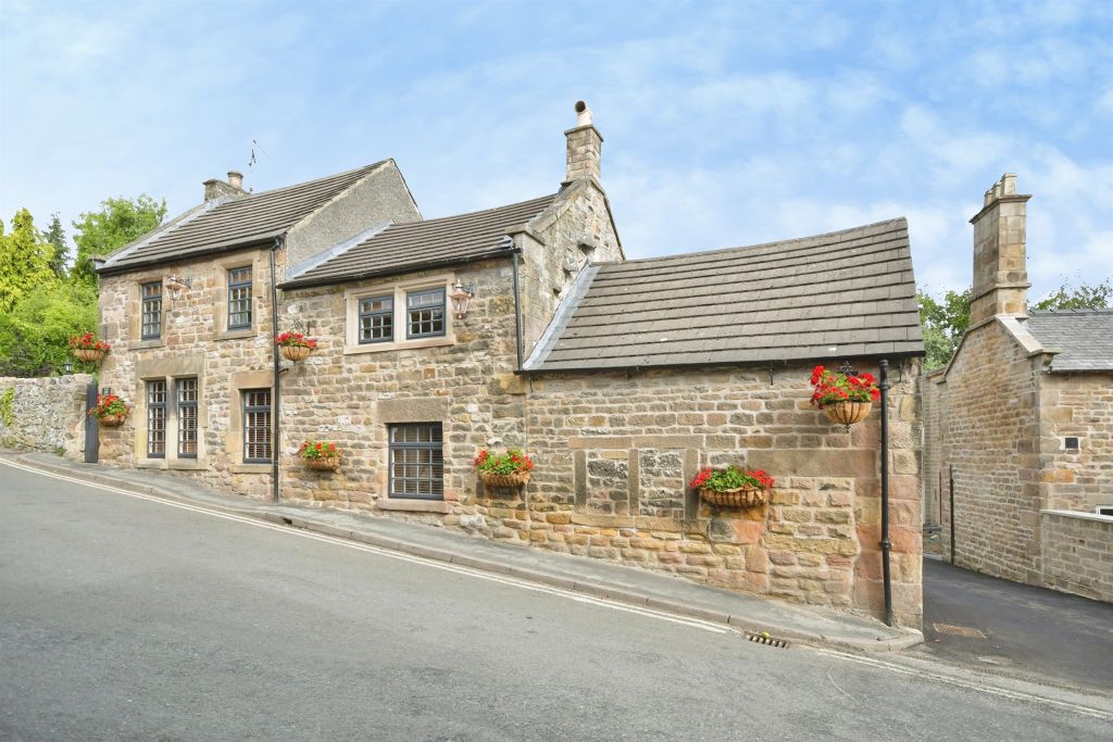 Property photo 1 of 25
