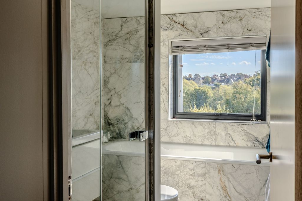 Property photo 3 of 30