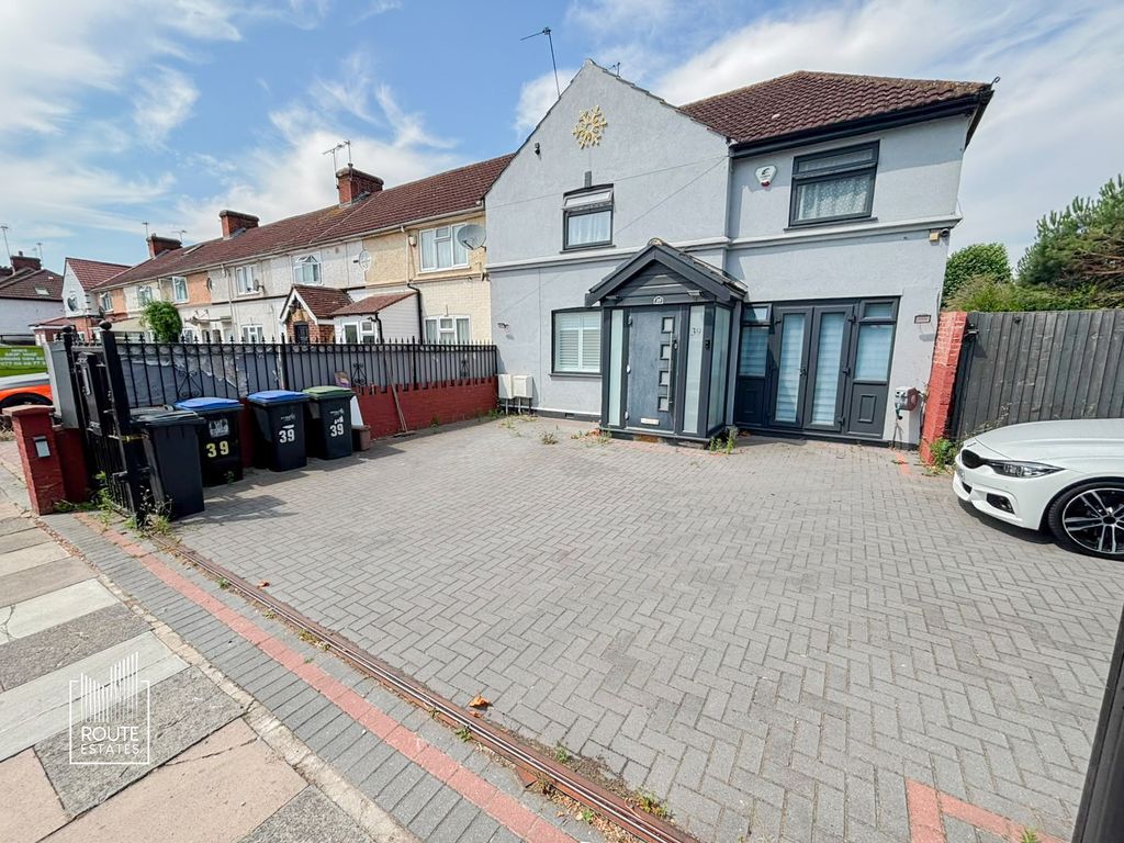 Property photo 1 of 31 Photo 28