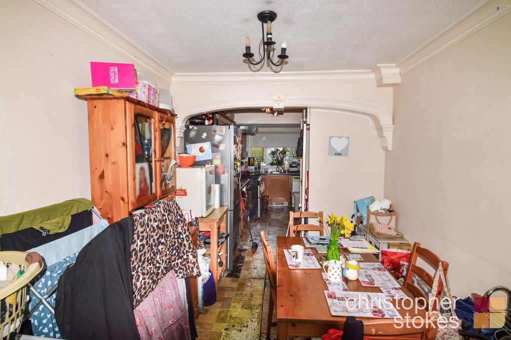Property photo 3 of 11 4834163