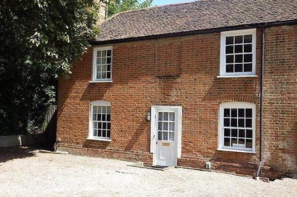 Property photo 1 of 19 Front Of House