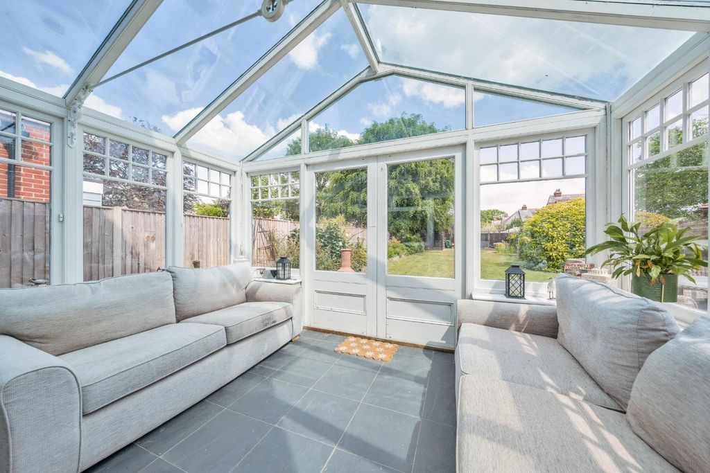 Property photo 3 of 17 1290378-34-682B94040c442-Arw.Jpg