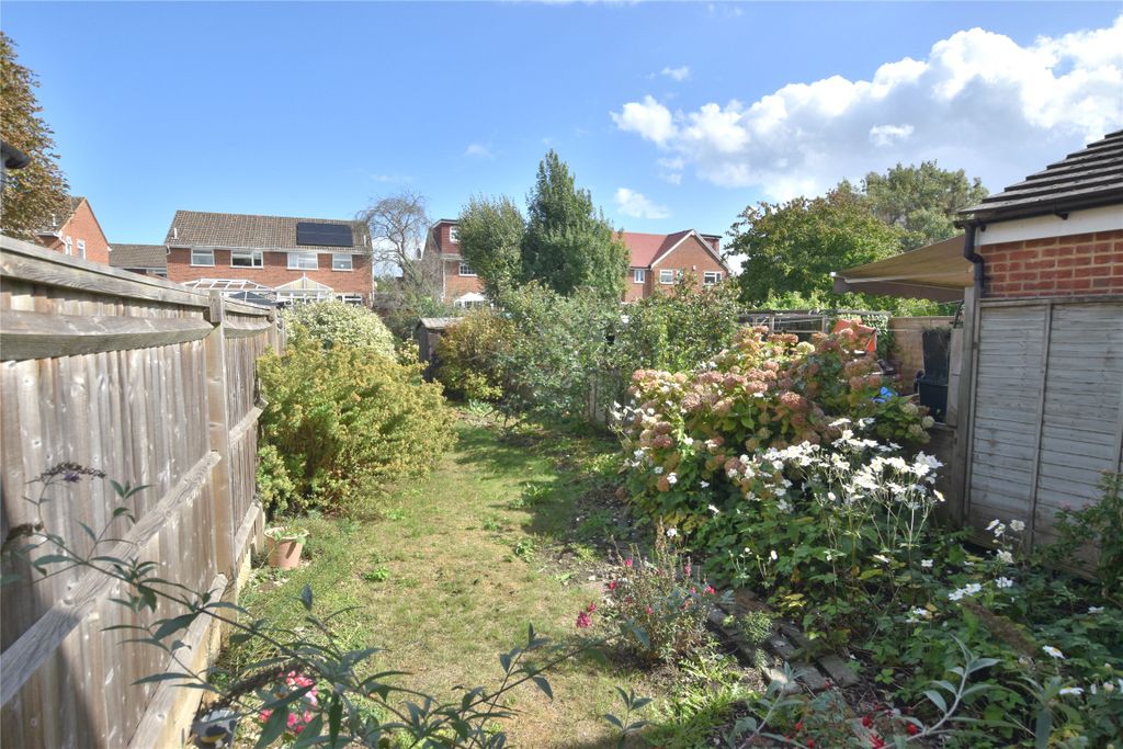 Property photo 3 of 16 Picture No. 28
