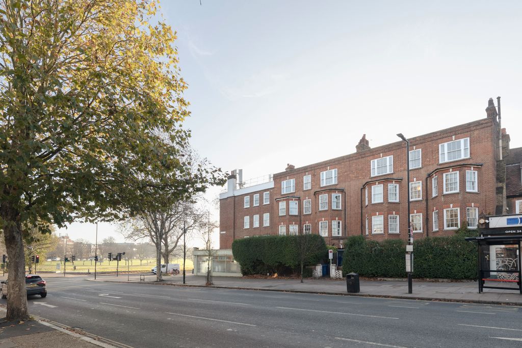 Property photo 2 of 19