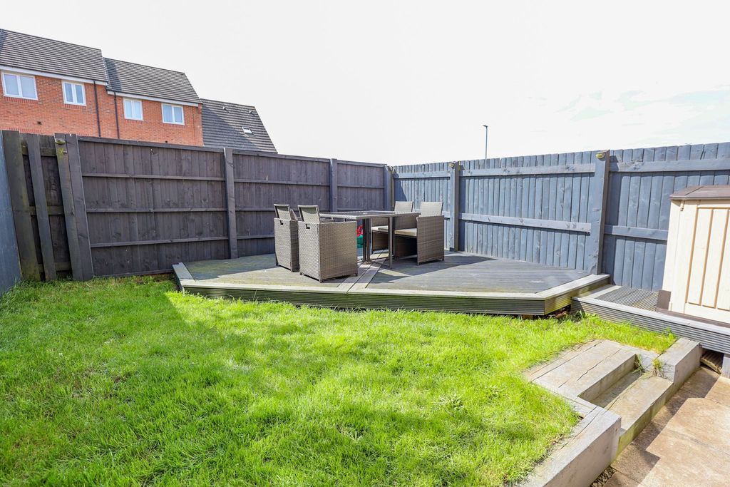 Property photo 2 of 18