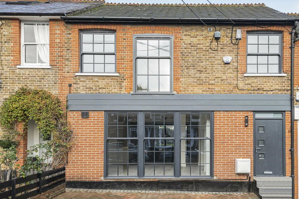 Property photo 1 of 23 4 Stat Front.Jpg