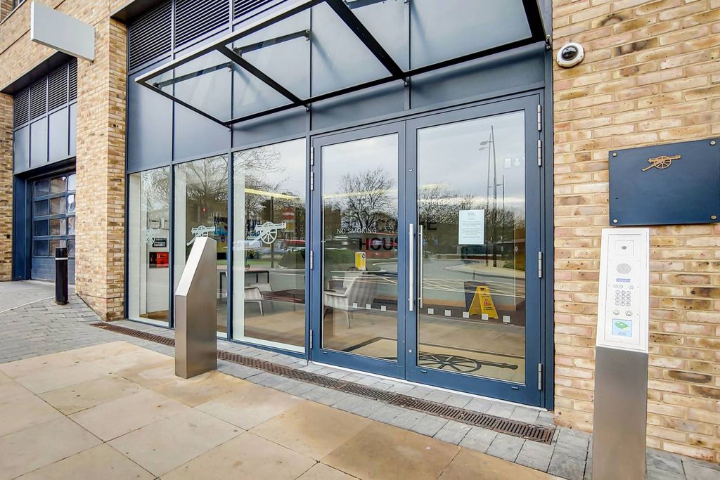 Property photo 3 of 22