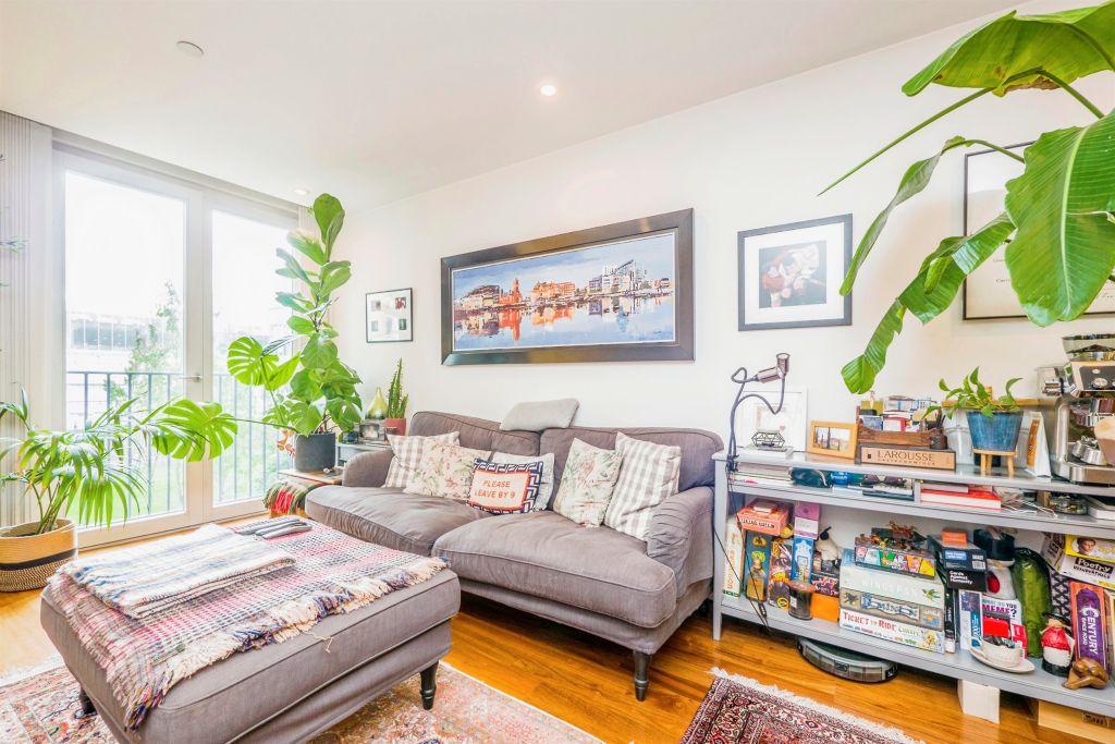 Property photo 2 of 17