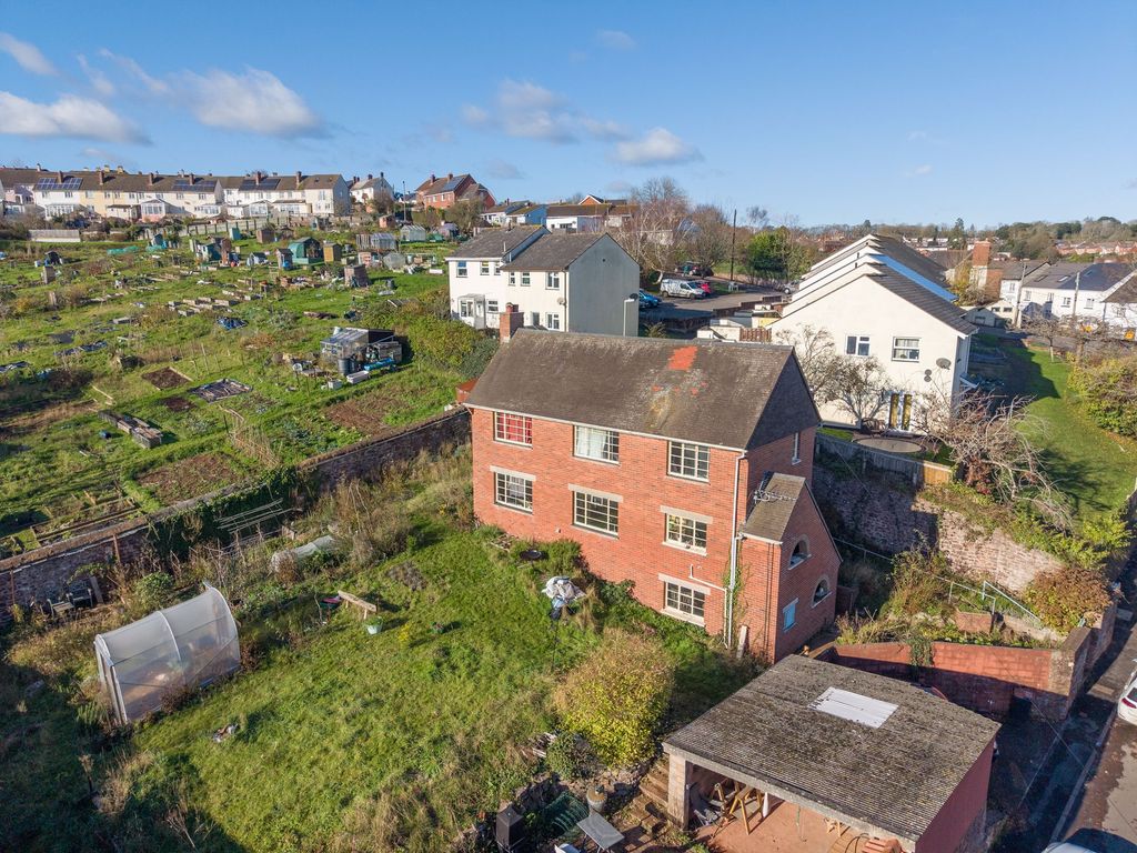 Property photo 1 of 21