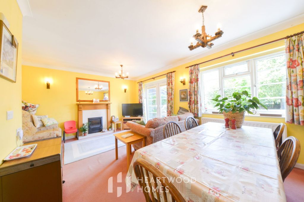 Property photo 3 of 22