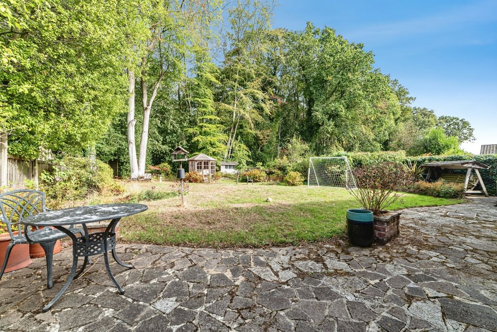 Property photo 2 of 27 Pbox-Img.Jpg
