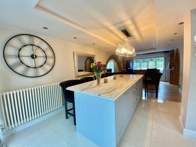 Property photo 3 of 9 Dining Room