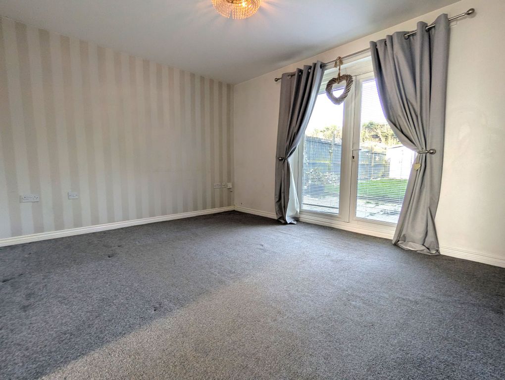 Property photo 2 of 12 Photograph 2