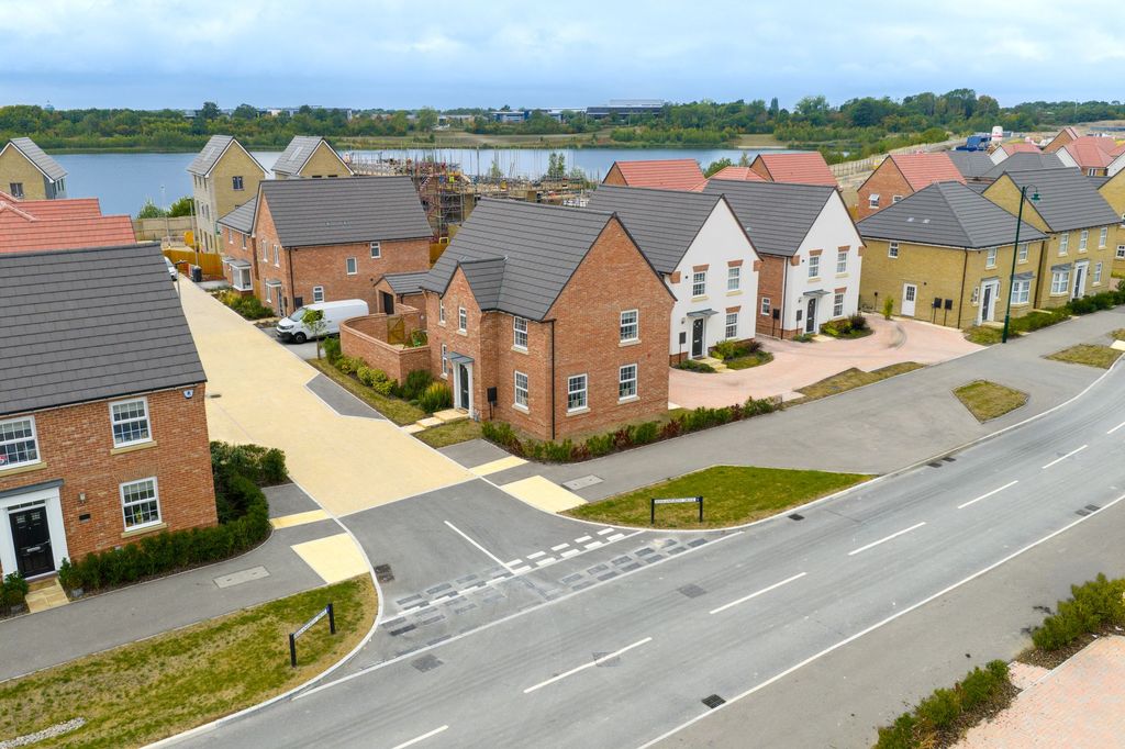 Property photo 1 of 25