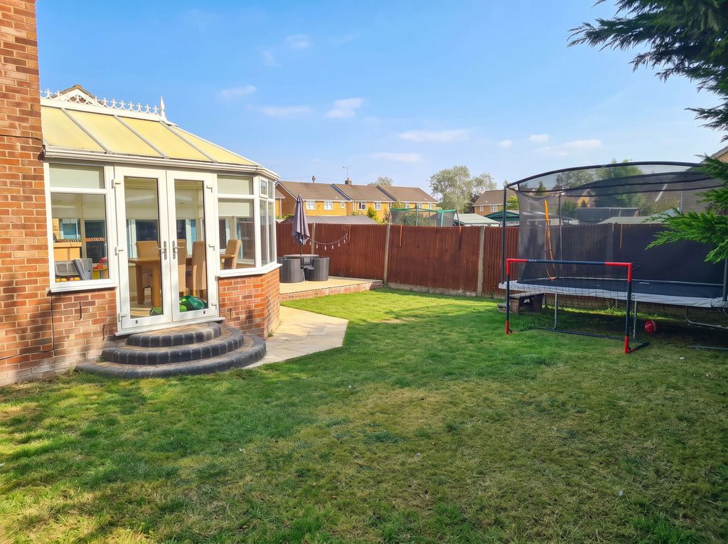 Property photo 2 of 30