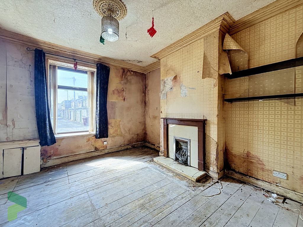 Property photo 1 of 21 Sitting Room