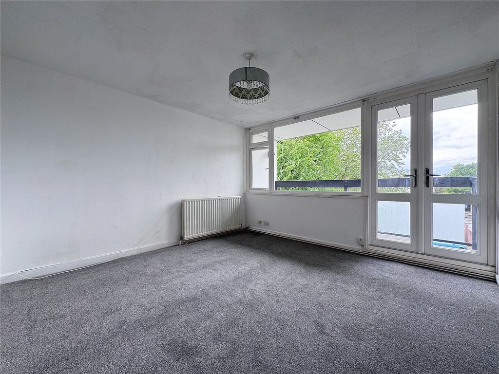 Property photo 1 of 8 Picture No. 04