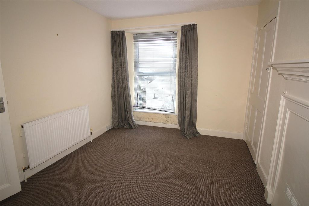 Property photo 3 of 13 Bedroom