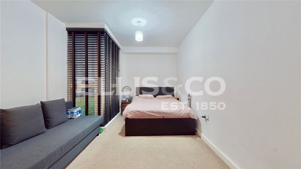 Property photo 3 of 14 Picture No. 16