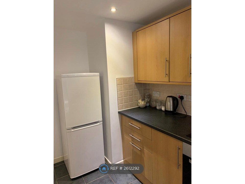 Property photo 2 of 14 Kitchen