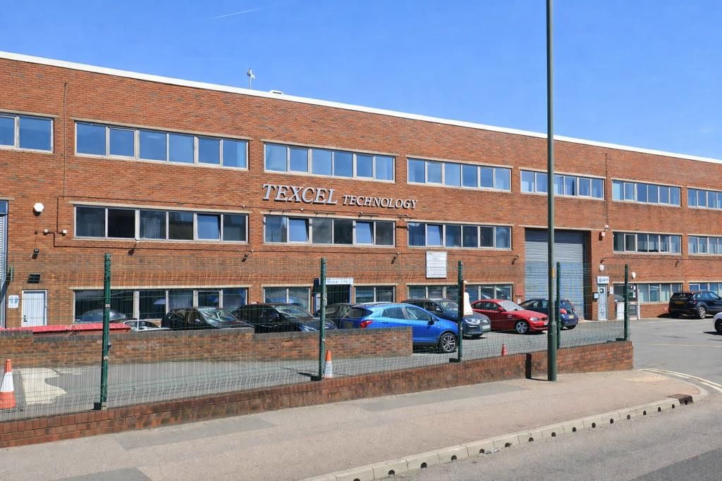 Property photo 1 of 17 Photo 13