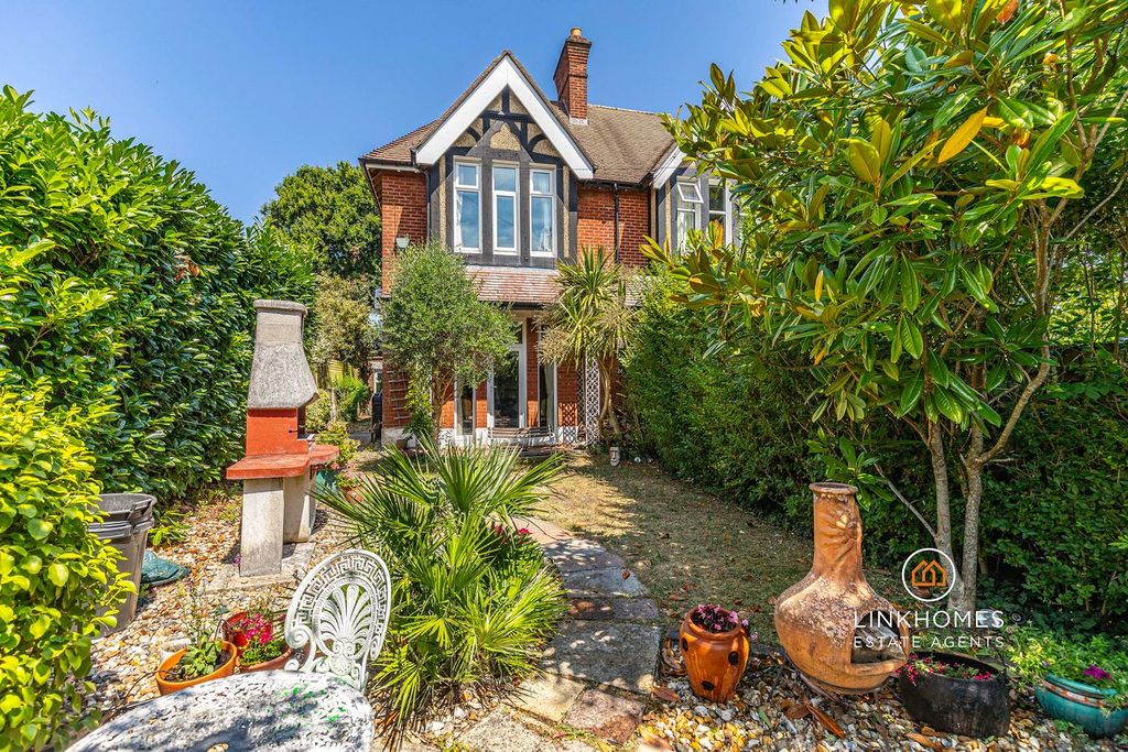 Property photo 1 of 35