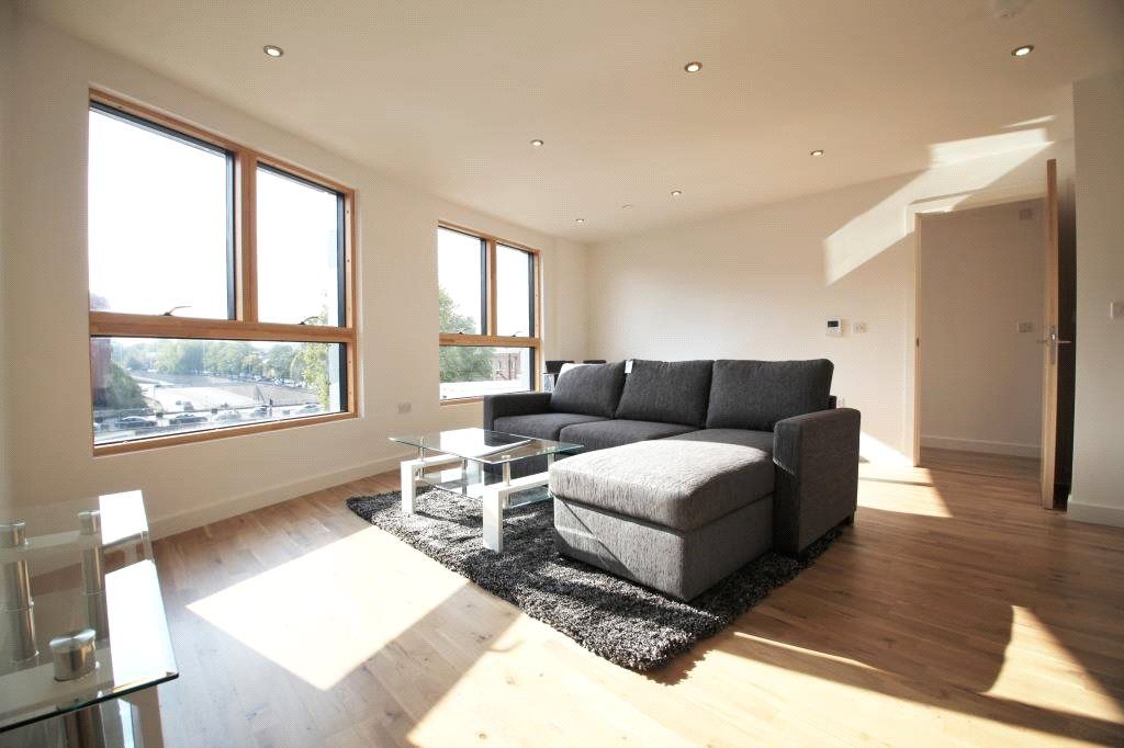 Property photo 3 of 8 Picture No. 02