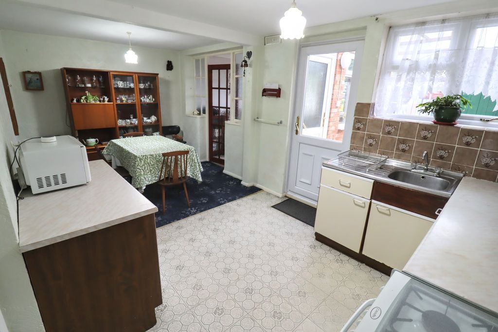 Property photo 3 of 15 Kitchen/Diner