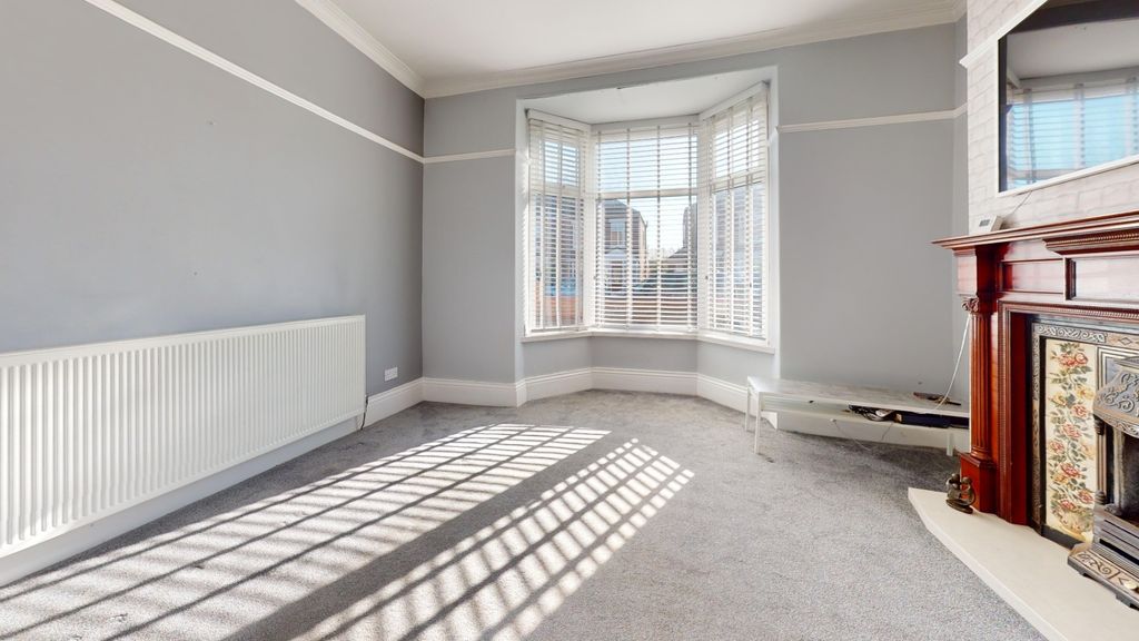 Property photo 3 of 20 4496863