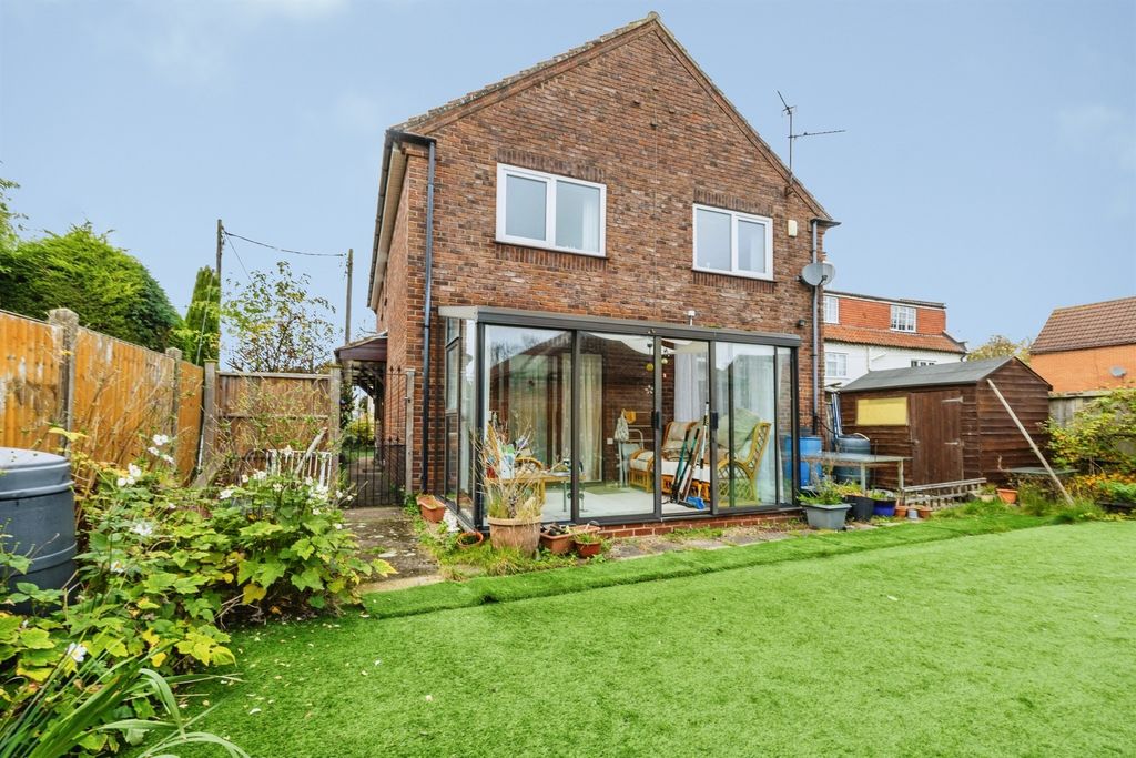 Property photo 1 of 22 Rear Garden