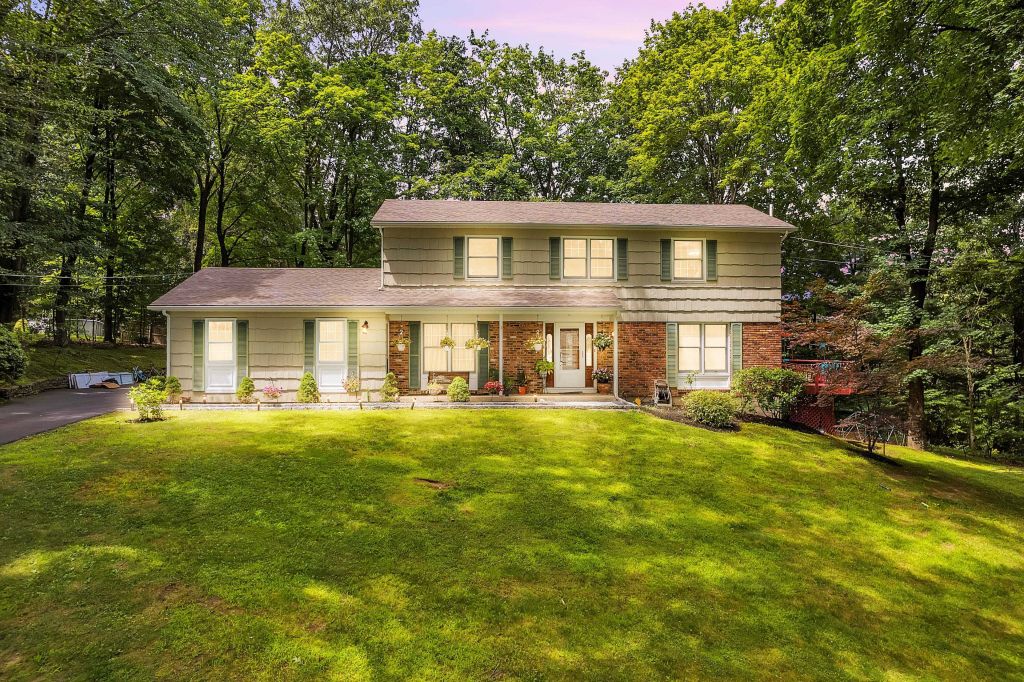 Property photo 1 of 31