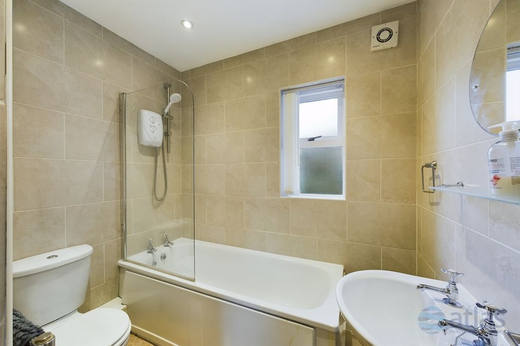 Property photo 3 of 20 Bathroom 1