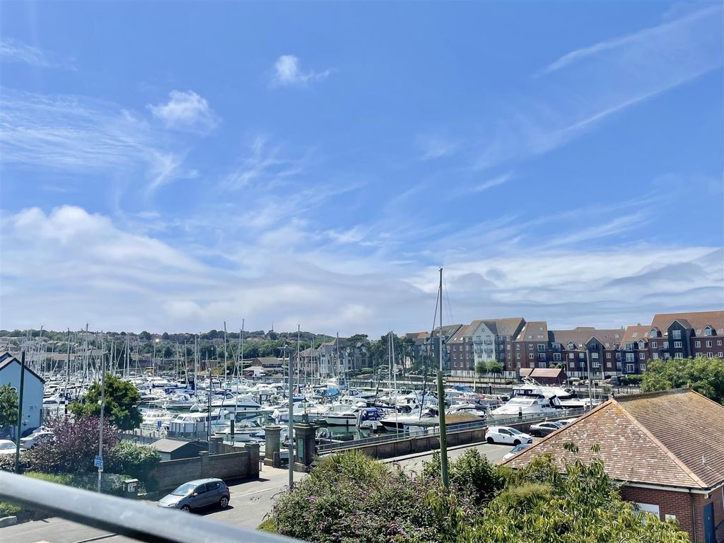 Property photo 1 of 22 Marina Views